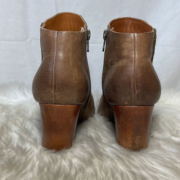 Kork-Ease Natalya Dark Tan Distressed Leather Side Zip Booties Sz 7.5 - Picture 3 of 8